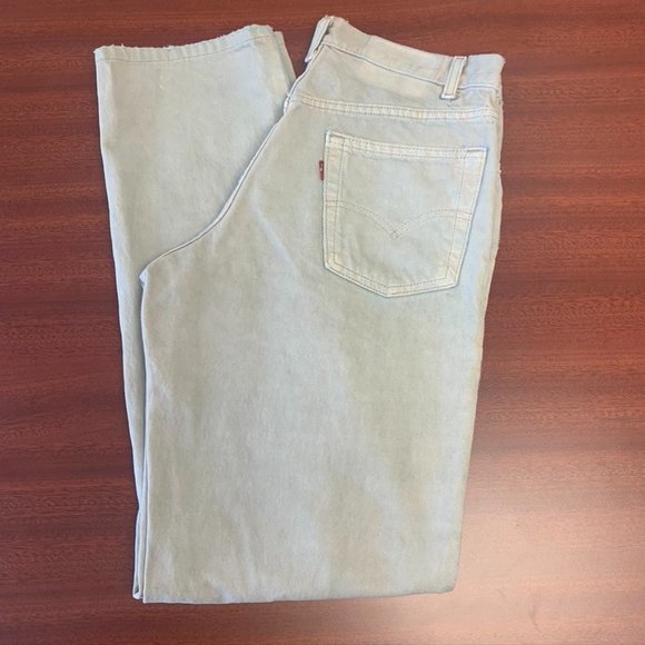 Levi's Denim - Men's Vintage 550 Levi's High Rise Mom Jean